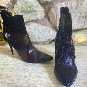 Elegant Black Heeled Boots